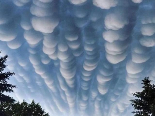Bagaimana awan mammatus terbentuk sebagai pertanda&nbsp;buruk?