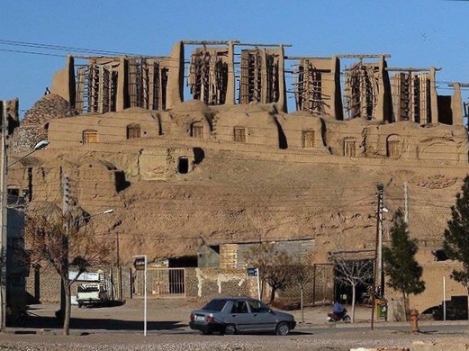 Asbad, kincir angin tertua di dunia yang masih beroperasi hingga saat ini digunakan untuk menggiling biji&nbsp;bijian